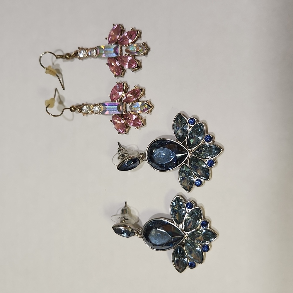 2 pairs earrings